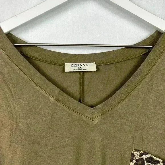Zenana Women’s Tunic Olive Green 1X Animal Print Pocket Pullover Super Soft NWOT - Picture 2 of 10